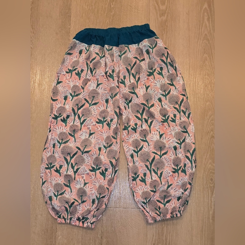 Aura Knit Two Piece Set, 10 Year, Tank Top And Pants, Pink Tropical Lounge Wear - Picture 2 of 10